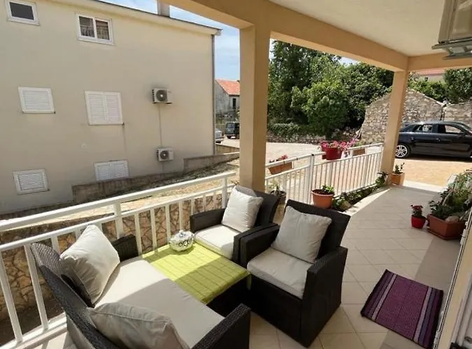 Mario Apartman Orebić